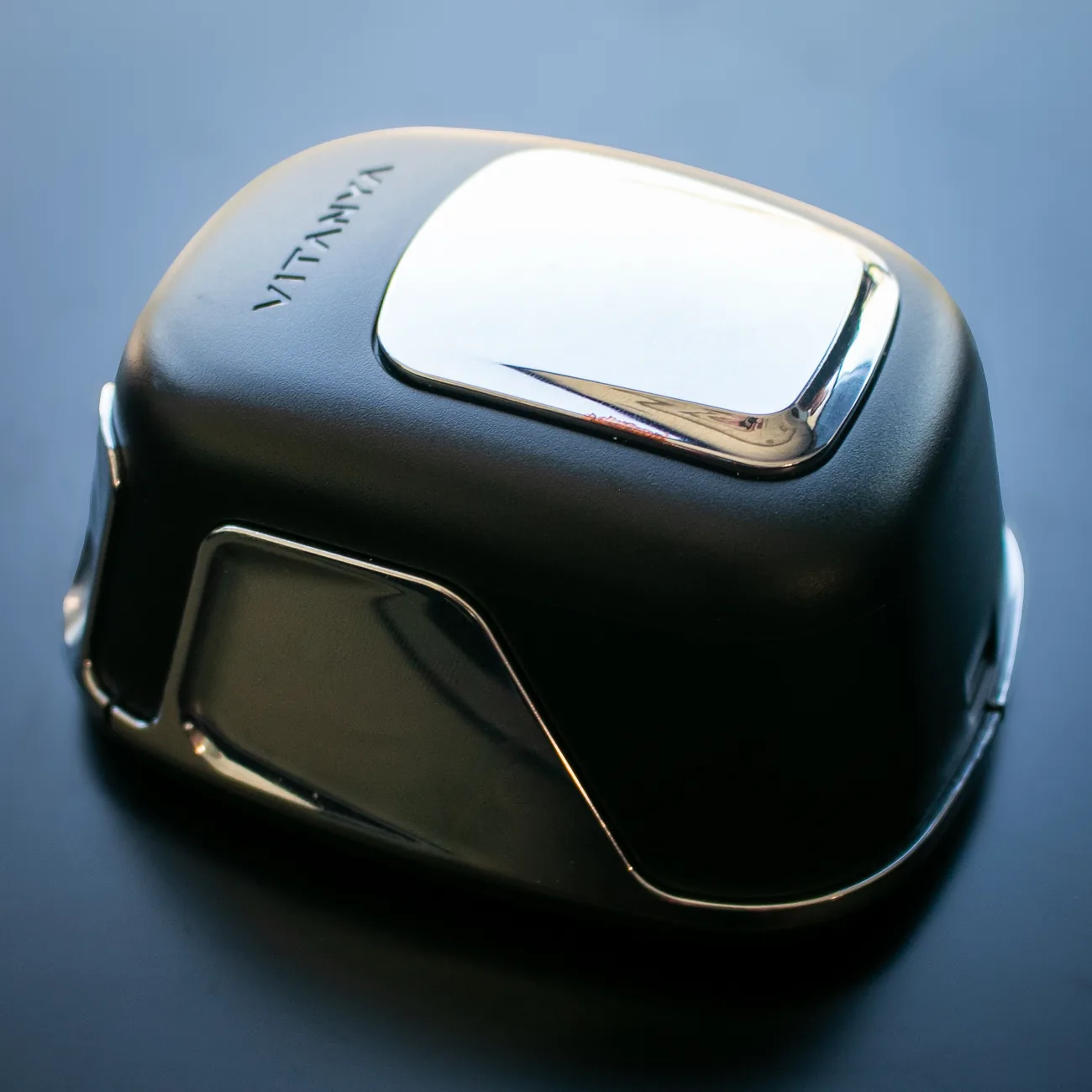 The Vitanya Handset — the sensor you hold during a session